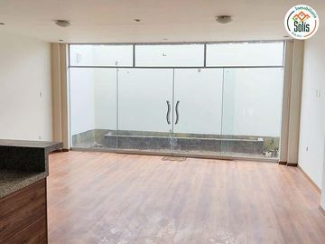 SOLÍS VENDE MODERNA CASA CERCA DEL COLEGIO DAVY COLLEGE, CAJAMARCA.(117)