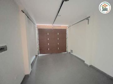 SOLÍS VENDE MODERNA CASA CERCA DEL COLEGIO DAVY COLLEGE, CAJAMARCA.(117)