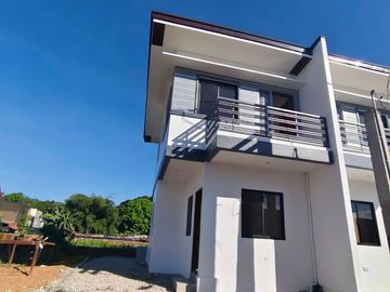 HOUSE AND LOT ORTIGAS EXTENSION SUBDIVISION NO DP FULLY FURNISH TURN OVER