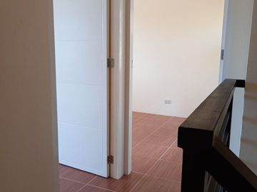 HOUSE AND LOT ORTIGAS EXTENSION SUBDIVISION NO DP FULLY FURNISH TURN OVER