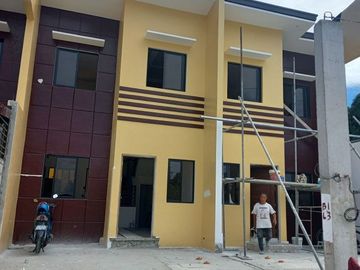 HOUSE AND LOT ORTIGAS EXTENSION SUBDIVISION NO DP FULLY FURNISH TURN OVER