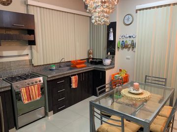 Casa en venta en sector Punta Blanca Santa Elena
