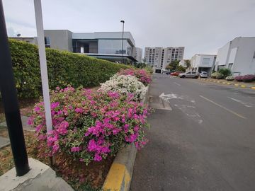 CASA  EN VENTA EN CIUDAD COUNTRY