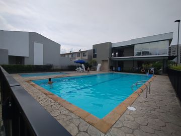 CASA  EN VENTA EN CIUDAD COUNTRY