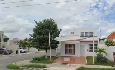 CASA EN VENTA DE RECUPERACION BANCARIA EN LAS AMERICAS, MERIDA, YUC.