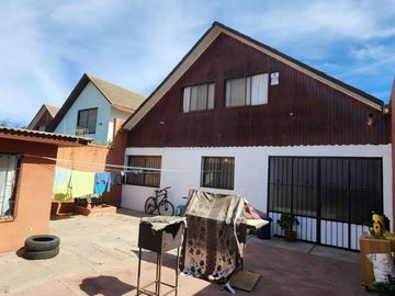 Se vende casa en Avenida El Santo, La Serena