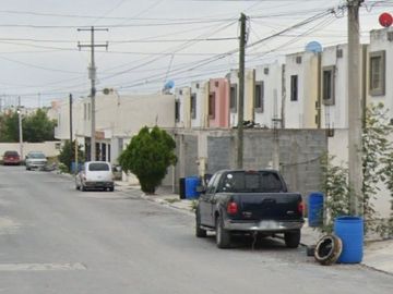 Casa en remate bancario en Villa Florida Sector B, Vista Hermosa, 88715 Reynosa, Tamps.