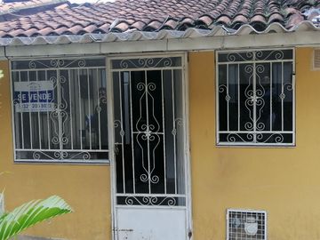 Vendo casa 1 nivel