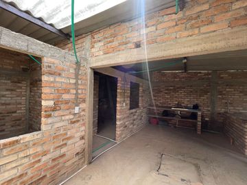 Vendo casa para remodelar