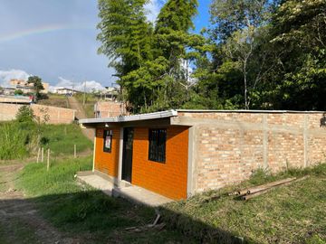 Vendo casa para remodelar