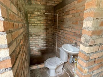 Vendo casa para remodelar