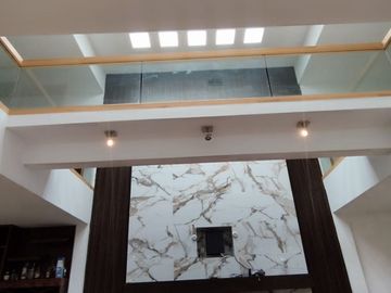 VENTA DE RESIDENCIA EN CAMPOS ELISEOS