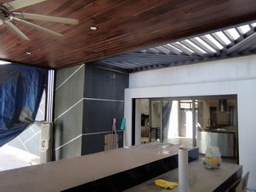 VENTA DE RESIDENCIA EN CAMPOS ELISEOS