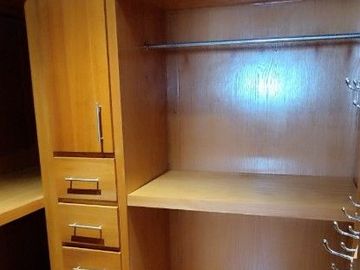 VENTA DE RESIDENCIA EN CAMPOS ELISEOS