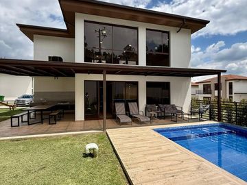 CASA DE 3 HABITACIONES SIN ADOSAR -EN VENTA- PIFO