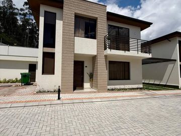 CASA DE 3 HABITACIONES SIN ADOSAR -EN VENTA- PIFO
