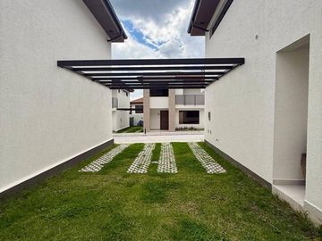CASA DE 3 HABITACIONES SIN ADOSAR -EN VENTA- PIFO