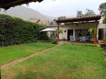 VENTA CASA CHACLACAYO URB. SANTA INES 252M2 $250,000