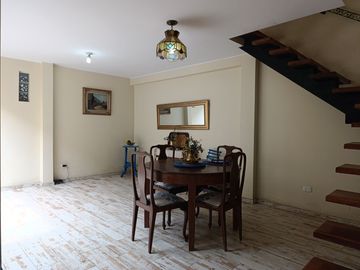 VENTA CASA CHACLACAYO URB. SANTA INES 252M2 $250,000
