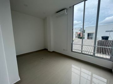 APARTAMENTO 302 EN EDIFICIO VILLA SOL - BARRIO PORTAL DE LA PRADERA