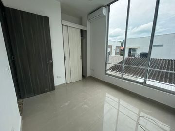 APARTAMENTO 302 EN EDIFICIO VILLA SOL - BARRIO PORTAL DE LA PRADERA