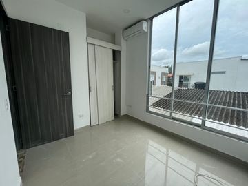 APARTAMENTO 302 EN EDIFICIO VILLA SOL - BARRIO PORTAL DE LA PRADERA