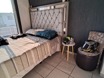 VENDO CASA EN MEDELLIN DE BRAVO