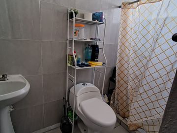 VENDO CASA EN MEDELLIN DE BRAVO