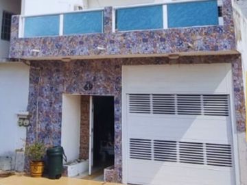 VENDO CASA EN FRACC. SIGLO XXI CON VIGILANCIA 24/7
