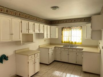 CASA EN VENTA EN FRACCIONAMIENTO ATENAS II