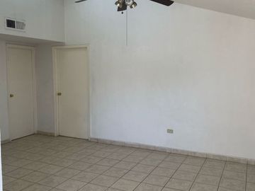 CASA EN VENTA EN FRACCIONAMIENTO ATENAS II