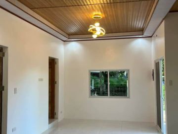 HOUSE AND LOT FOR SALE IN VALENCIA ID 14993