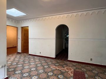 Venta de departamento en Av. de los Maestros, Frente al Casco de Santo Tomás, CDMX