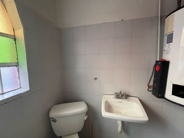Venta de departamento en Av. de los Maestros, Frente al Casco de Santo Tomás, CDMX