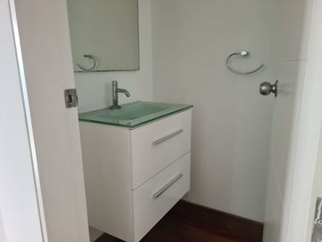 SE ALQUILA HERMOSO DEPARTAMENTO EN SAN BORJA A LA ESPALDA DE LA PASTELERIA SAN ANTONIO