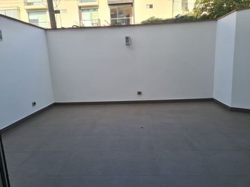 SE ALQUILA HERMOSO DEPARTAMENTO EN SAN BORJA A LA ESPALDA DE LA PASTELERIA SAN ANTONIO