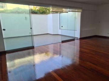 SE ALQUILA HERMOSO DEPARTAMENTO EN SAN BORJA A LA ESPALDA DE LA PASTELERIA SAN ANTONIO
