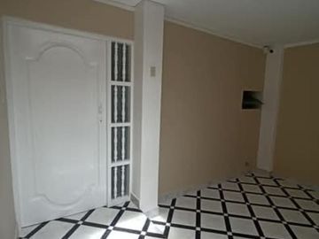 VENTA CASA 2 PISOS EN URB. PRIMAVERA