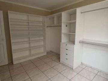 VENTA CASA 2 PISOS EN URB. PRIMAVERA