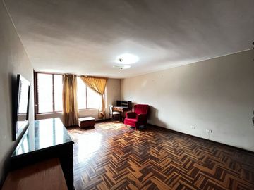 VENTA CASA 2 PISOS EN URB. PRIMAVERA