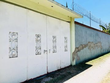 VENTA DE CASA SOLA CON ALBERCA EN OACALCO, YAUTEPEC, MORELOS