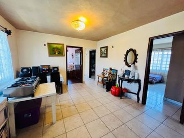 VENTA DE CASA SOLA CON ALBERCA EN OACALCO, YAUTEPEC, MORELOS