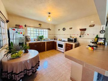 VENTA DE CASA SOLA CON ALBERCA EN OACALCO, YAUTEPEC, MORELOS