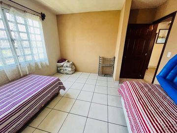 VENTA DE CASA SOLA CON ALBERCA EN OACALCO, YAUTEPEC, MORELOS