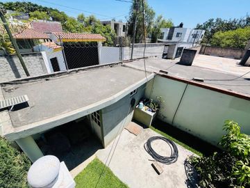 VENTA DE CASA SOLA CON ALBERCA EN OACALCO, YAUTEPEC, MORELOS