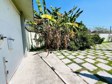 VENTA DE CASA SOLA CON ALBERCA EN OACALCO, YAUTEPEC, MORELOS
