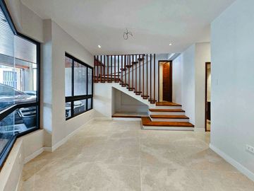 Stylish Modern Home with Elegant Interiors