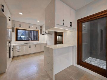 Stylish Modern Home with Elegant Interiors