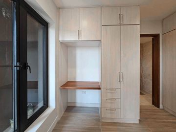Stylish Modern Home with Elegant Interiors