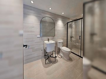 Stylish Modern Home with Elegant Interiors